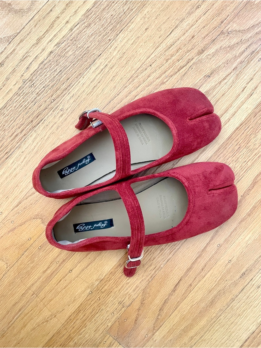 Red tabi flats